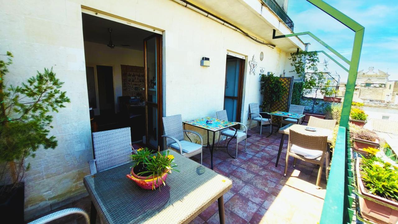 Bed and Breakfast Attico Barocco à Lecce Extérieur photo