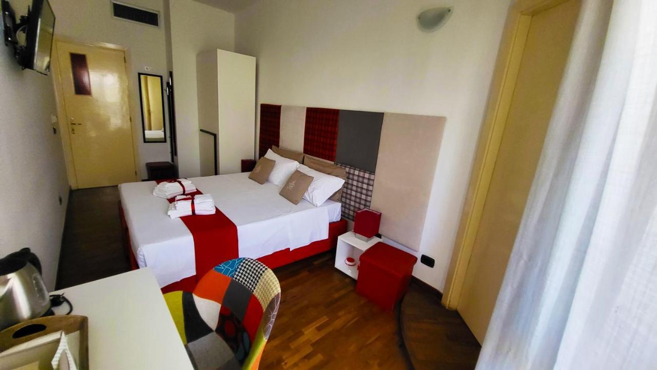 Bed and Breakfast Attico Barocco à Lecce Extérieur photo