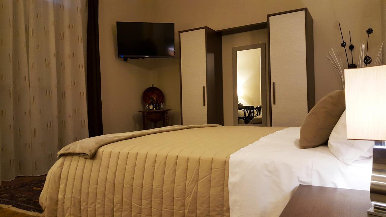 Bed and Breakfast Attico Barocco à Lecce Extérieur photo