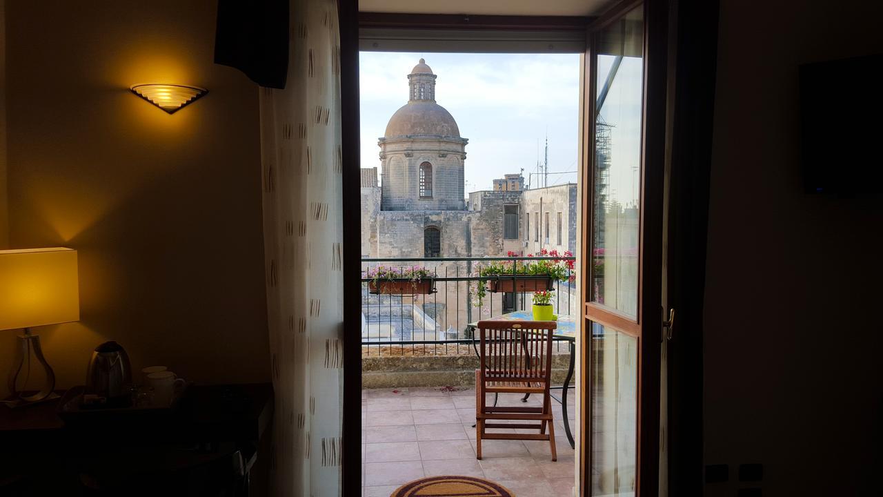 Bed and Breakfast Attico Barocco à Lecce Extérieur photo